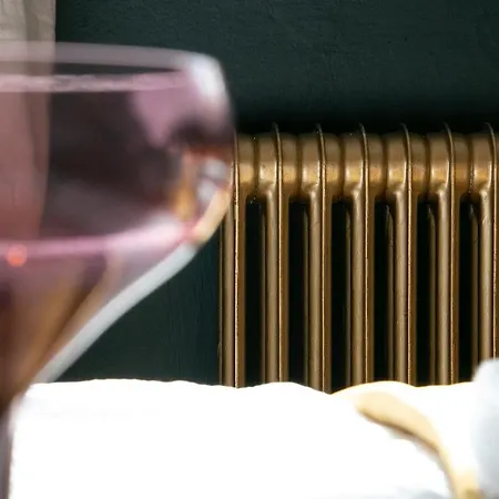 Schickes Boutique-apartment, Zentral In Messe-& Bahnhofsnähe, Sehr Ruhig&gratis Parkplatz - Happystay