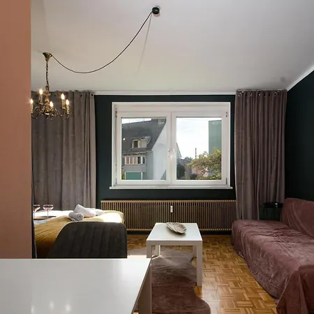 Schickes Boutique-apartment, Zentral In Messe-& Bahnhofsnaehe, Sehr Ruhig & Gratis Parkplatz - Happystay *