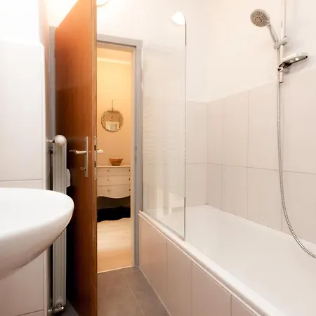 Schickes Boutique-apartment, Zentral In Messe-& Bahnhofsnähe, Sehr Ruhig&gratis Parkplatz - Happystay * Klagenfurt am Wörthersee