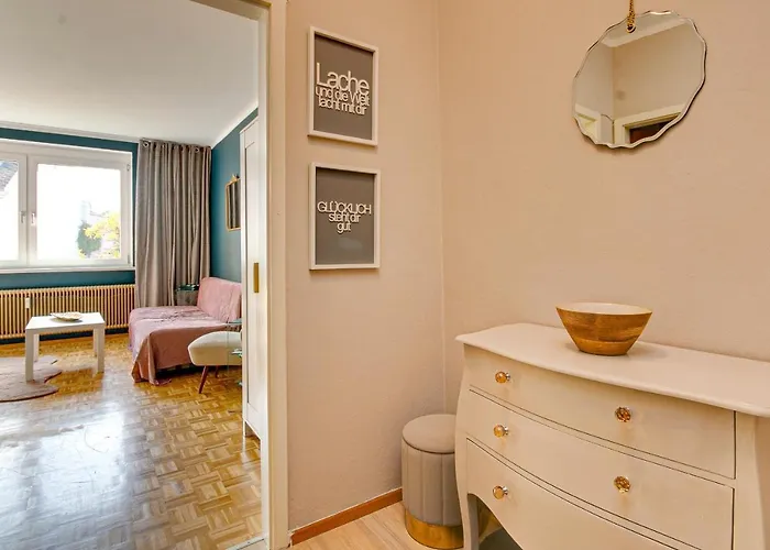 Schickes Boutique-apartment, Zentral In Messe-& Bahnhofsnaehe, Sehr Ruhig & Gratis Parkplatz - Happystay דירה קלגנפורט